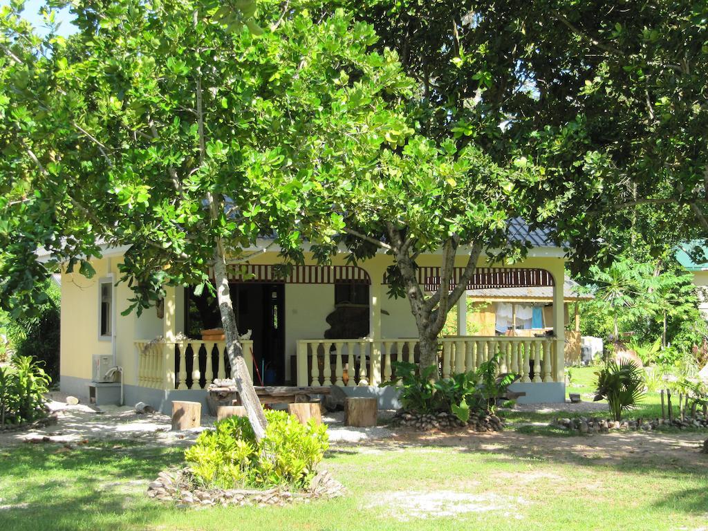 Domaine Les Rochers La Digue Rum bild